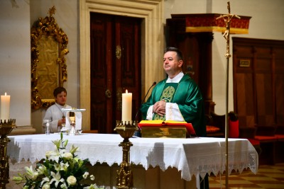 Misa Prodjana izlozba Petra Farac Caritas 25.9.2022. by HC 60.JPG